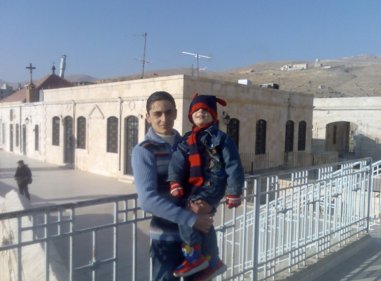 Estivan with his brother Alen in Iraq (circa 2006)